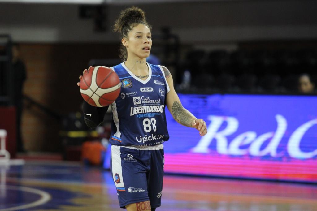 Libertadoras se lleva importante triunfo en la Arena Astros