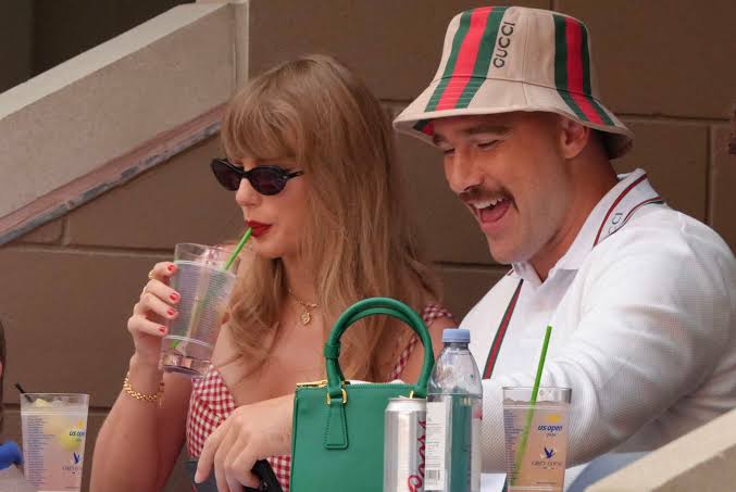 TRAVIS KELCE RENTÓ UN BAR PARA CELEBRAR, JUNTO CON TAYLOR SWIFT, LA VICTORIA DE LOS KANSAS CITY CHIEFS