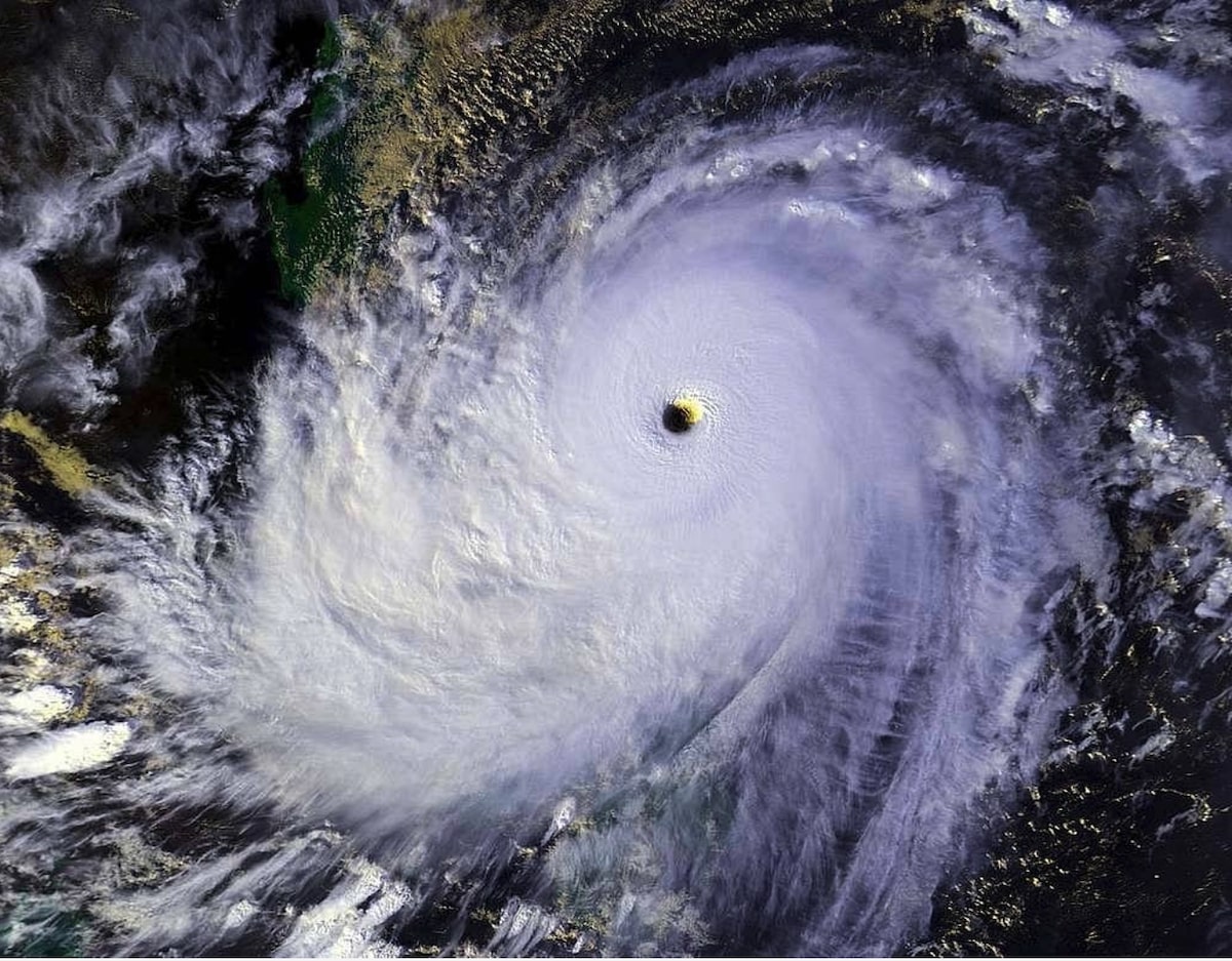 🌀 El supertifón Ragasa alcanza la máxima intensidad registrada en la historia 🌏