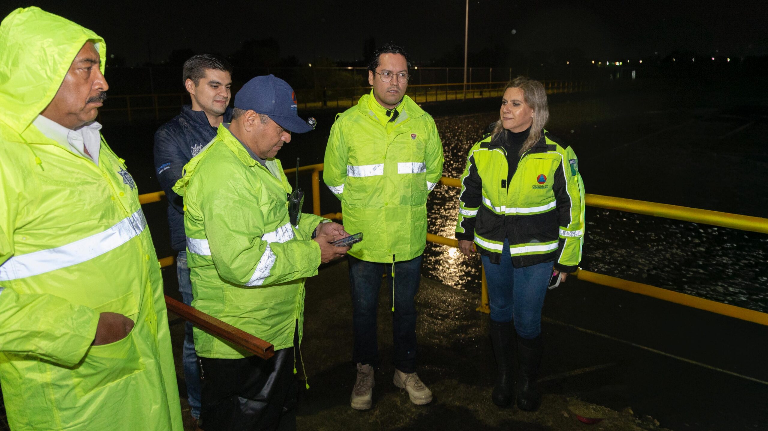 Inundaciones afectan colonias y vialidades en Corregidora; 40 personas fueron rescatadas