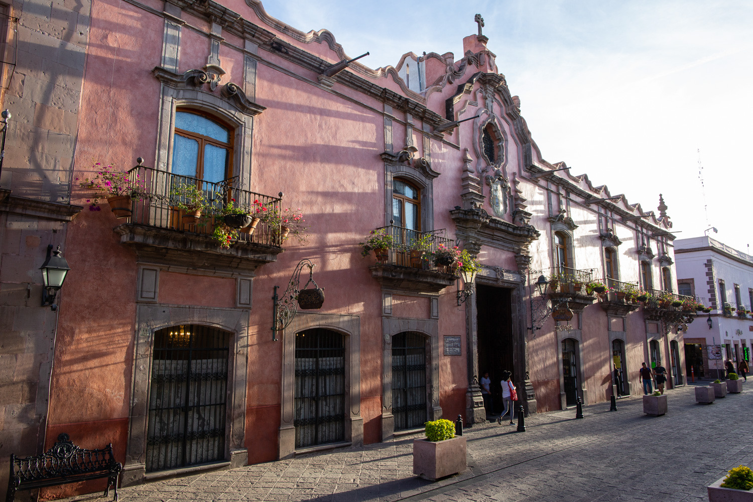 Municipio de Querétaro realiza acciones de mantenimiento en el Centro Histórico
