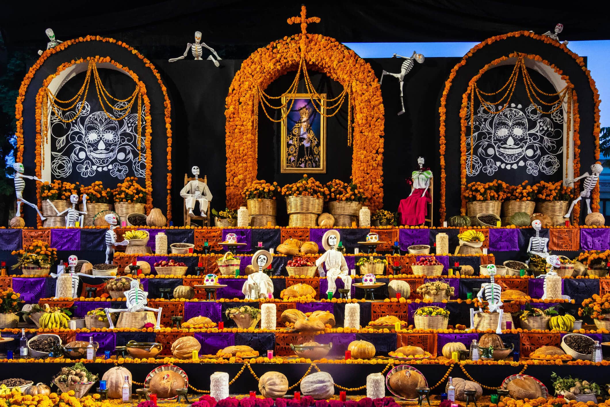 Día de Muertos: ¿Qué significa la ofrenda de 7 pisos y cuál es su origen?