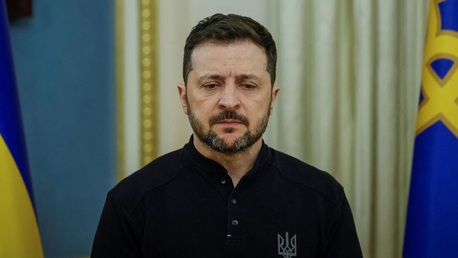 ⚠️ El presidente Volodímir Zelensky dio un mensaje contundente: Ucrania podría verse obligada a elegir entre perder su dignidad o arriesgar la alianza con un aliado clave, Estados Unidos. 🇺🇦🤝