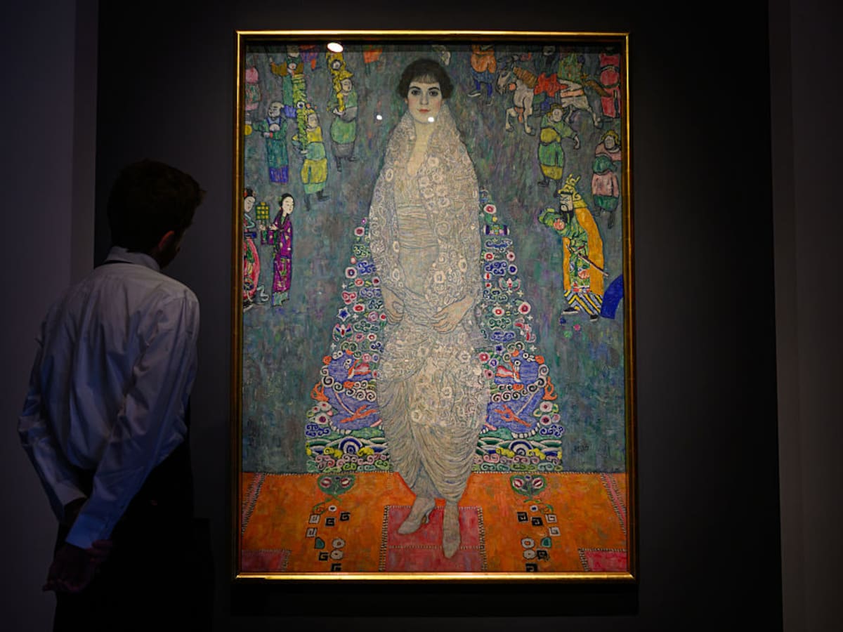 🎨 El “Retrato de Elisabeth Lederer” de Gustav Klimt se convirtió en noticia mundial al venderse por 236.4 millones de dólares, marcando un récord como la obra moderna más cara jamás subastada. 💰🖼️