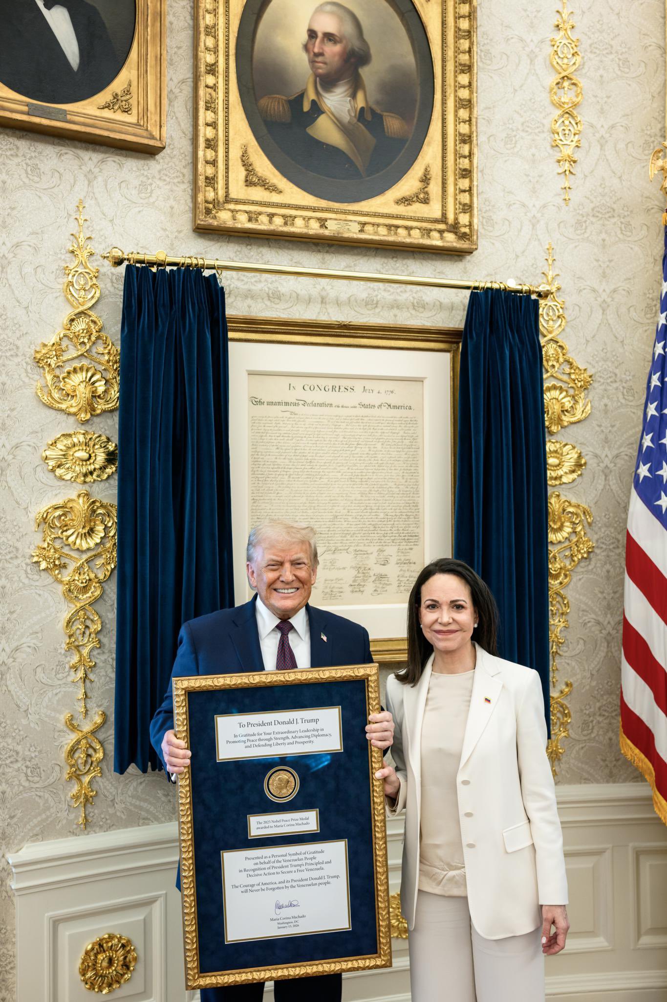 🇺🇸🏆 Trump agradece el gesto simbólico del Nobel de la Paz