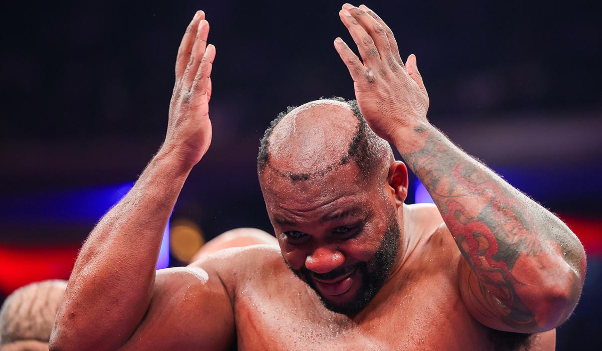 🥊💥 Insolito momento en el ring: Jarrell Miller pierde su peluquín en plena pelea
