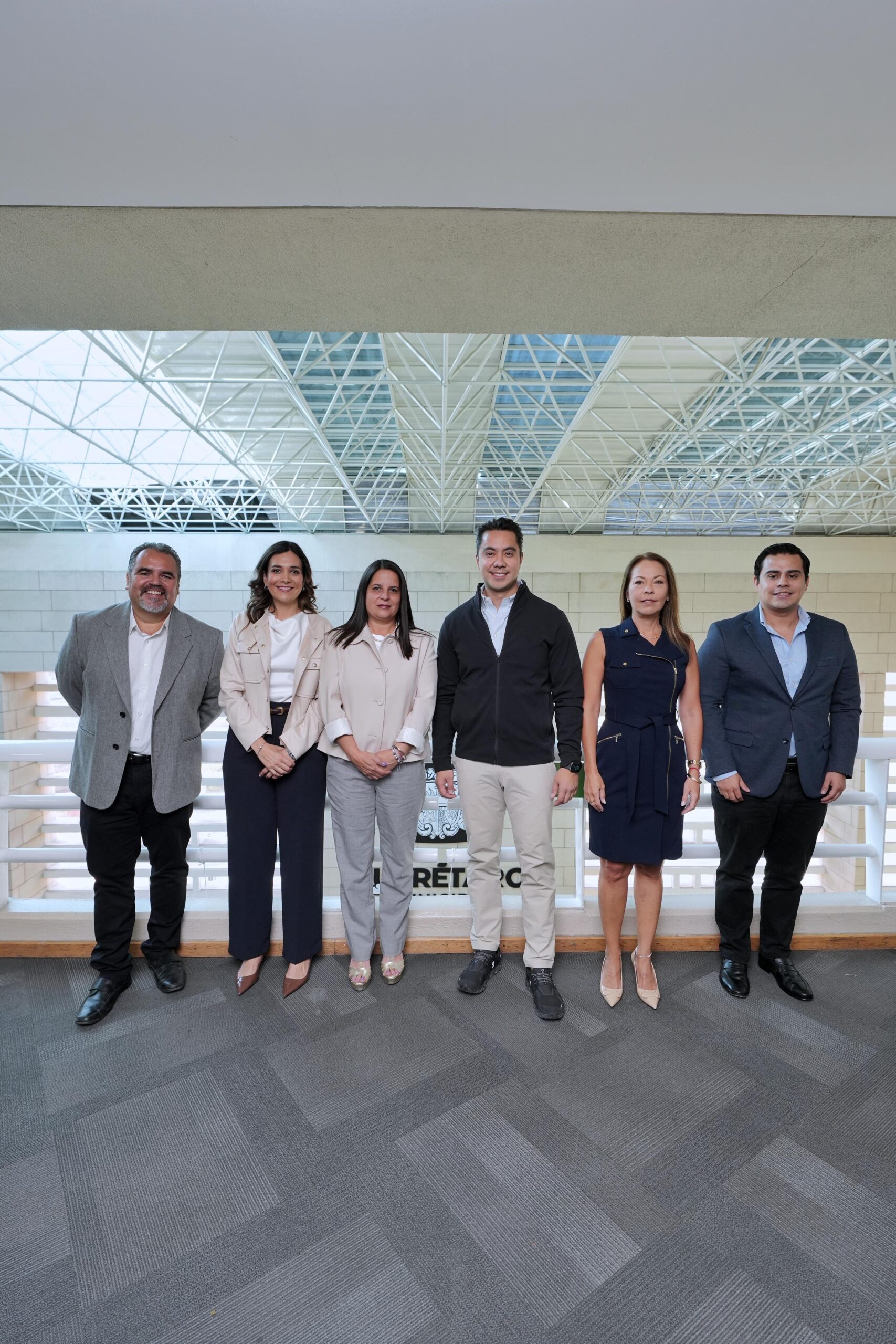 Da a conocer Felifer Macías nuevos nombramientos en su gabinete