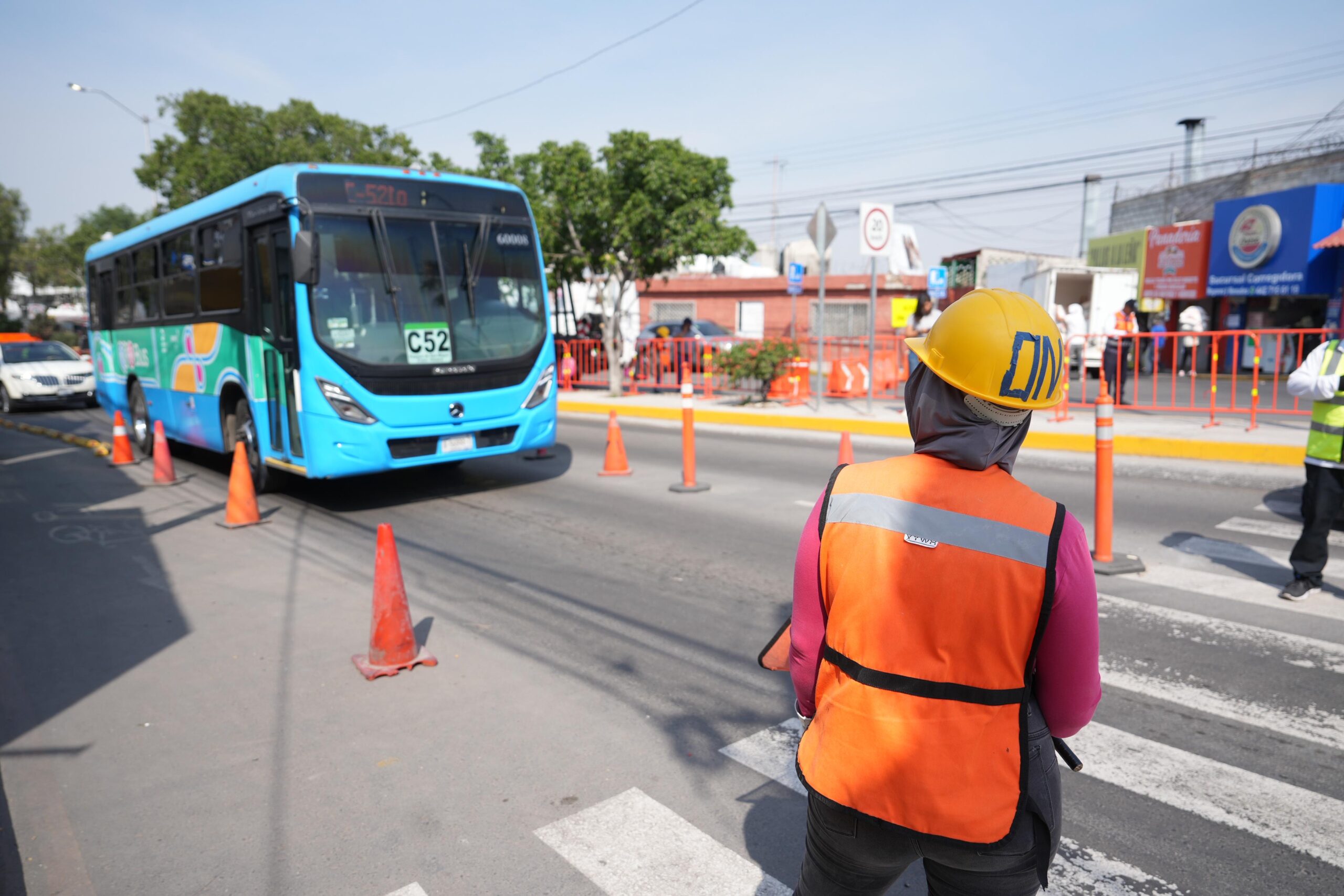 Modificarán carriles en Corregidora Norte por obras del tren a partir de este sábado