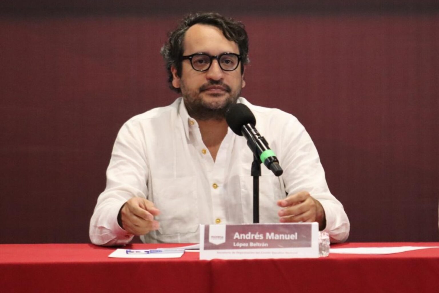 🚨🇲🇽 Morena confirmó oficialmente la salida de Andrés Manuel López Beltrán de la Secretaría de Organización del partido, uno de los cargos más importantes dentro de la estructura nacional morenista. 😳⚖️