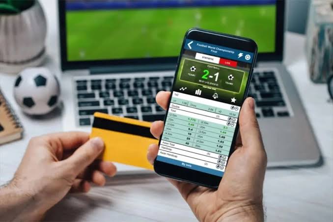 ⚽🎰🚨 ¡La pasión por el futbol también puede tener un lado oscuro!