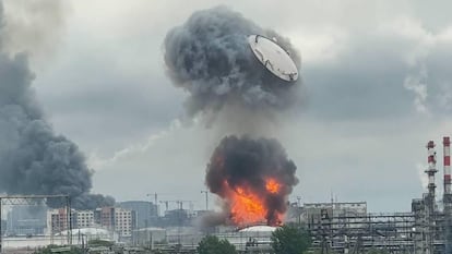 🇷🇺🔥🚁 Moscú volvió a amanecer bajo fuego. Ucrania lanzó uno de los mayores ataques con drones contra territorio ruso desde el inicio de la guerra