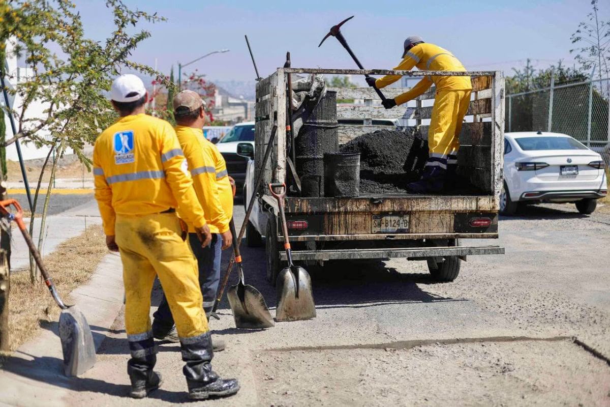 Corregidora recibe hasta 30 reportes por baches en temporada de lluvias
