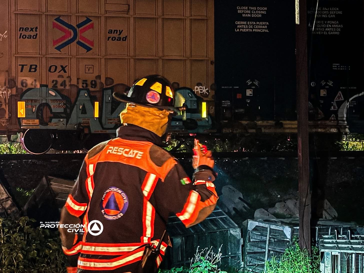 Tren impacta tractocamión en la carretera a Atongo; no hubo lesionados
