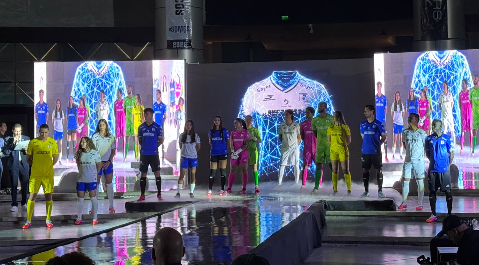 ⚽🐓 ¡Nueva piel para los Gallos Blancos!