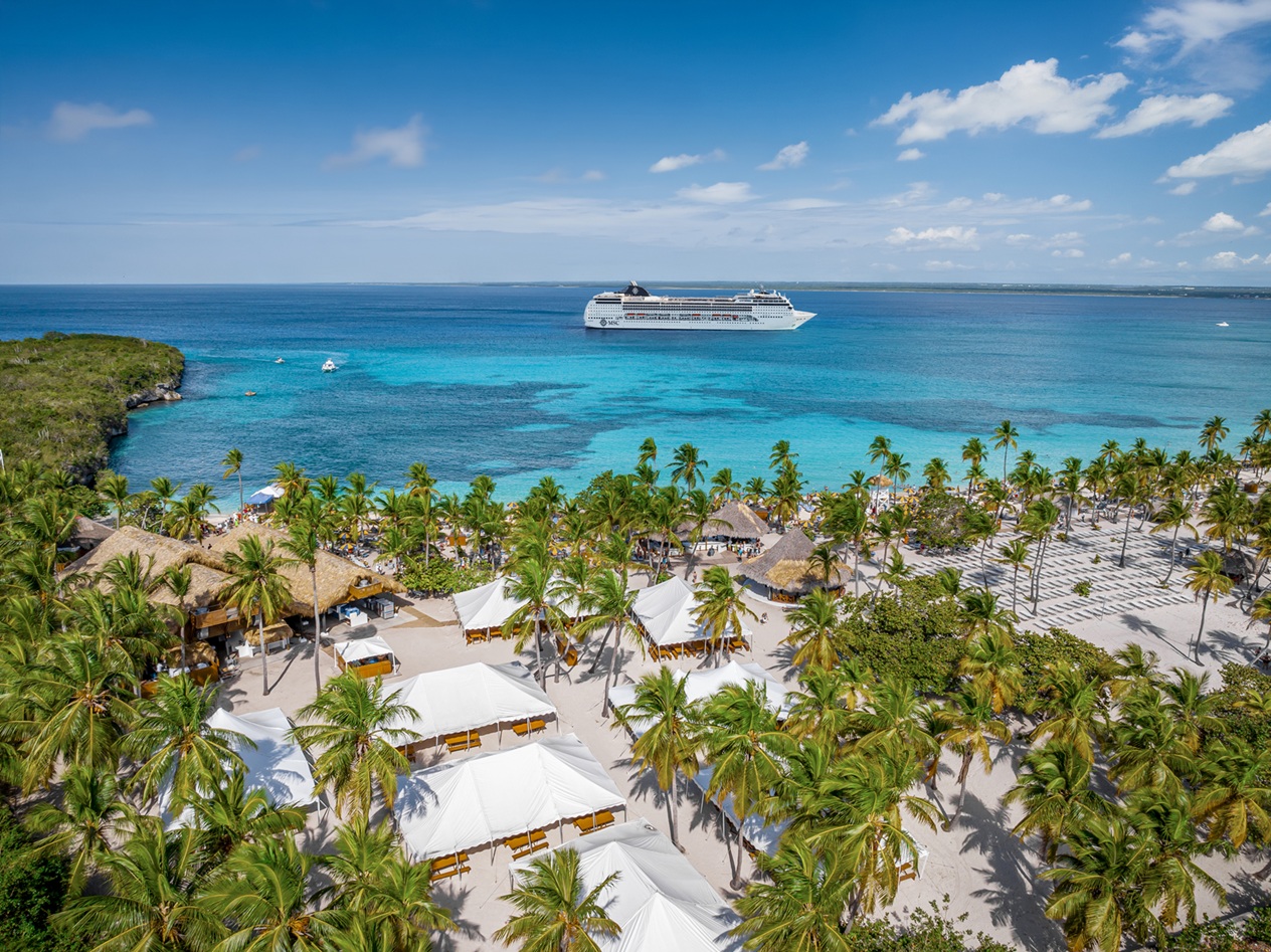 🏝️☀️ ¡El Caribe suma un nuevo paraíso! MSC Group anunció que Catalina Sugar Beach será el nuevo destino de playa en la isla Catalina