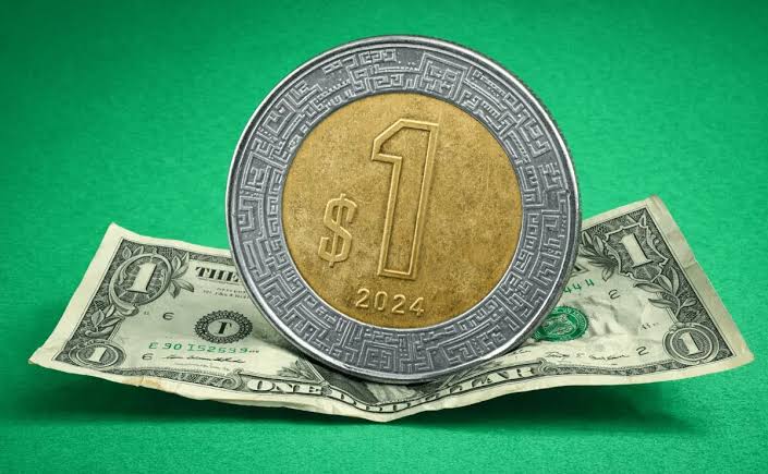 💵🇲🇽 ¡El superpeso está de regreso! La moneda mexicana rompió el piso de las 17 unidades por dólar