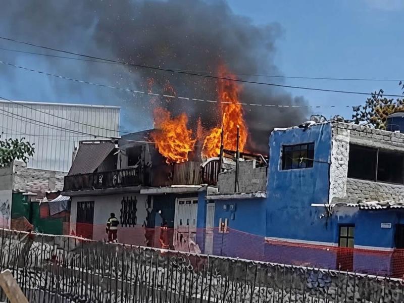 Peritajes descartan vínculo entre obras de Peñuelas e incendio del viernes