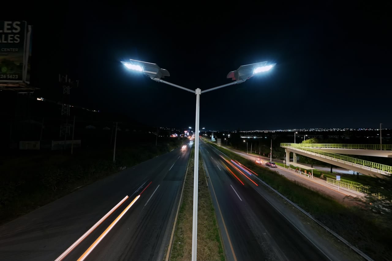 Querétaro suma 330 luminarias al Libramiento Norponiente