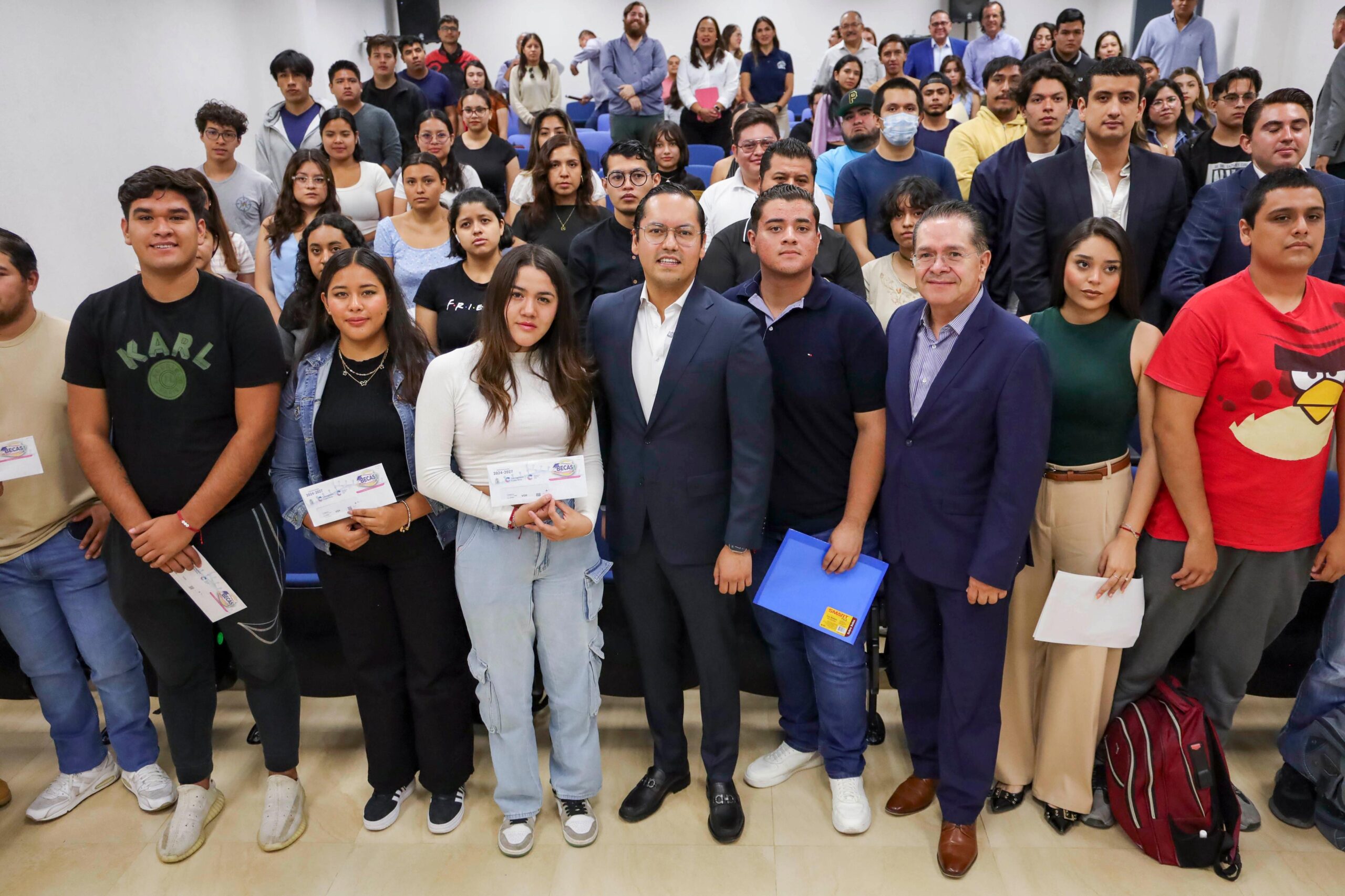 Corregidora abre segunda etapa de Becas A Paso Firme 2026
