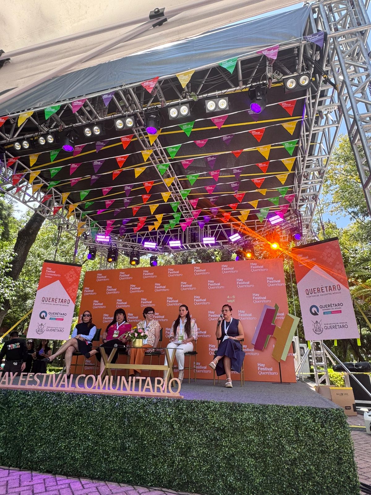 🎭🌳 Este 5 y 6 de septiembre, el Hay Festival Comunitario llega a la Alameda Hidalgo📚