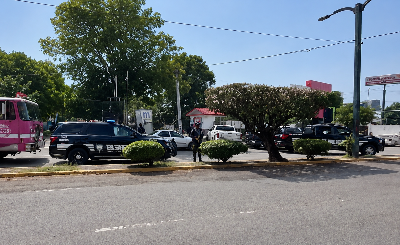 Operativo por presunto combustible provoca cierre de una vialidad en San Juan del Río