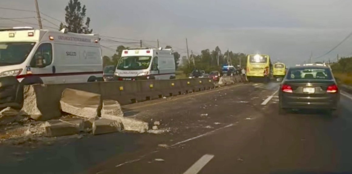 Carambola en carretera a El Rosario deja afectaciones viales y daños materiales