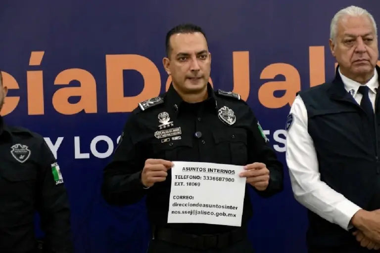 🚨 Jalisco investiga a 17 policías por presunto uso excesivo de la fuerza en marcha por el agua⚖️