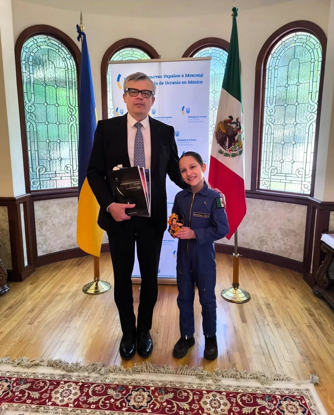¡Orgullo queretano de nivel internacional!  Niña prodigio de 9 años será galardonada en Viena con el reconocimiento “Mujeres Auténticas de América Latina” 🇲🇽📚✈️