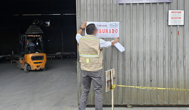 Profepa clausura fundidora en San Juan del Río por irregularidades ambientales